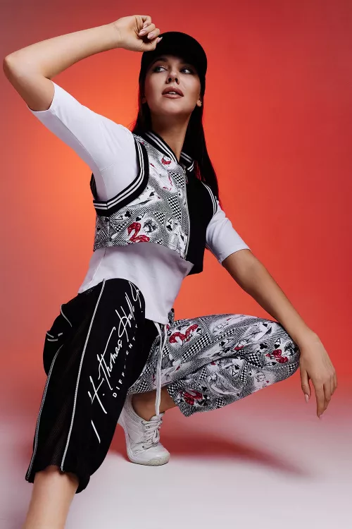 Костюм женский с брюками 526339