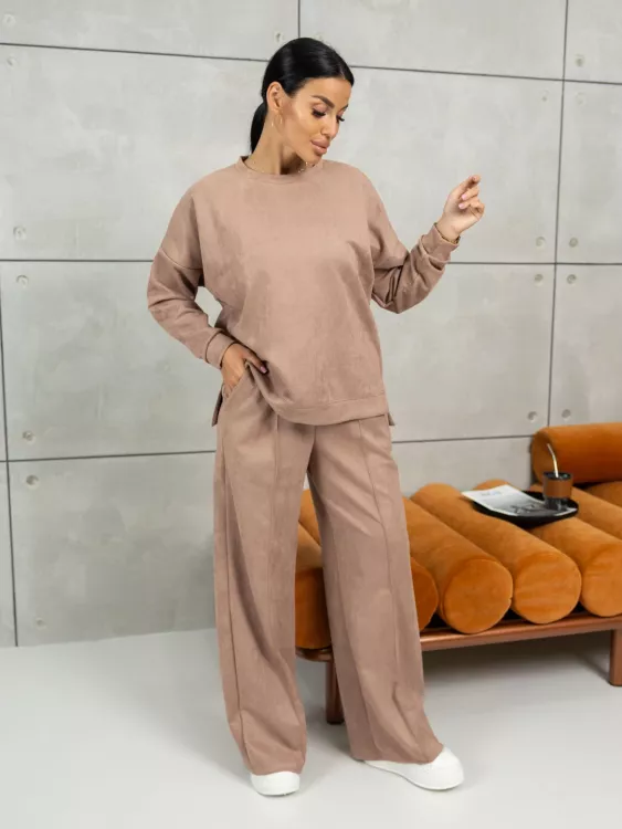 Костюм женский с брюками 697185